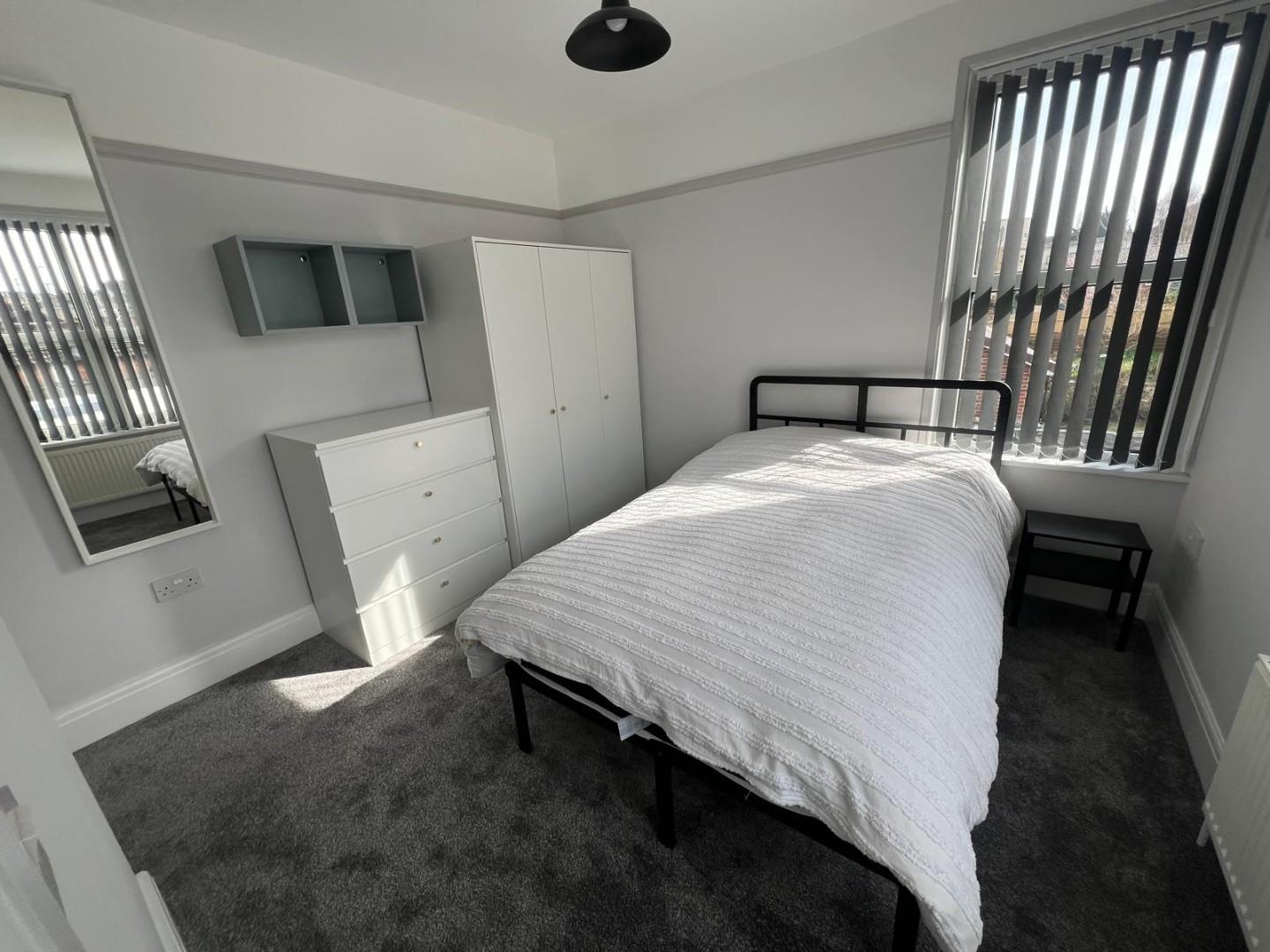 Room Alma Road in Bristol