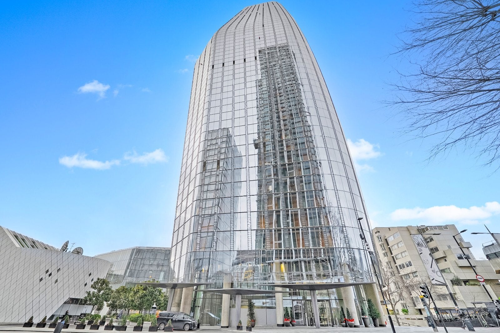 Flat Blackfriars Road in Greater London