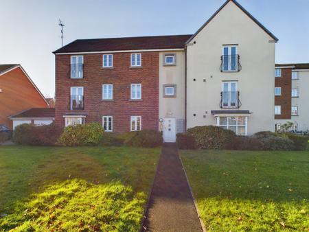 Flat Phoenix Place in Great Sankey