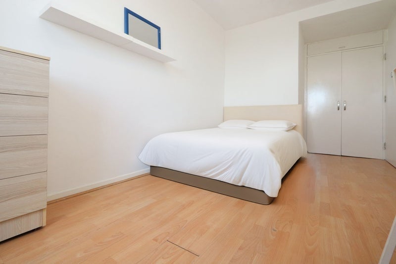 Room Mace Street in Greater London