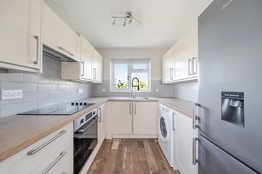 Flat Shelley Way in Greater London