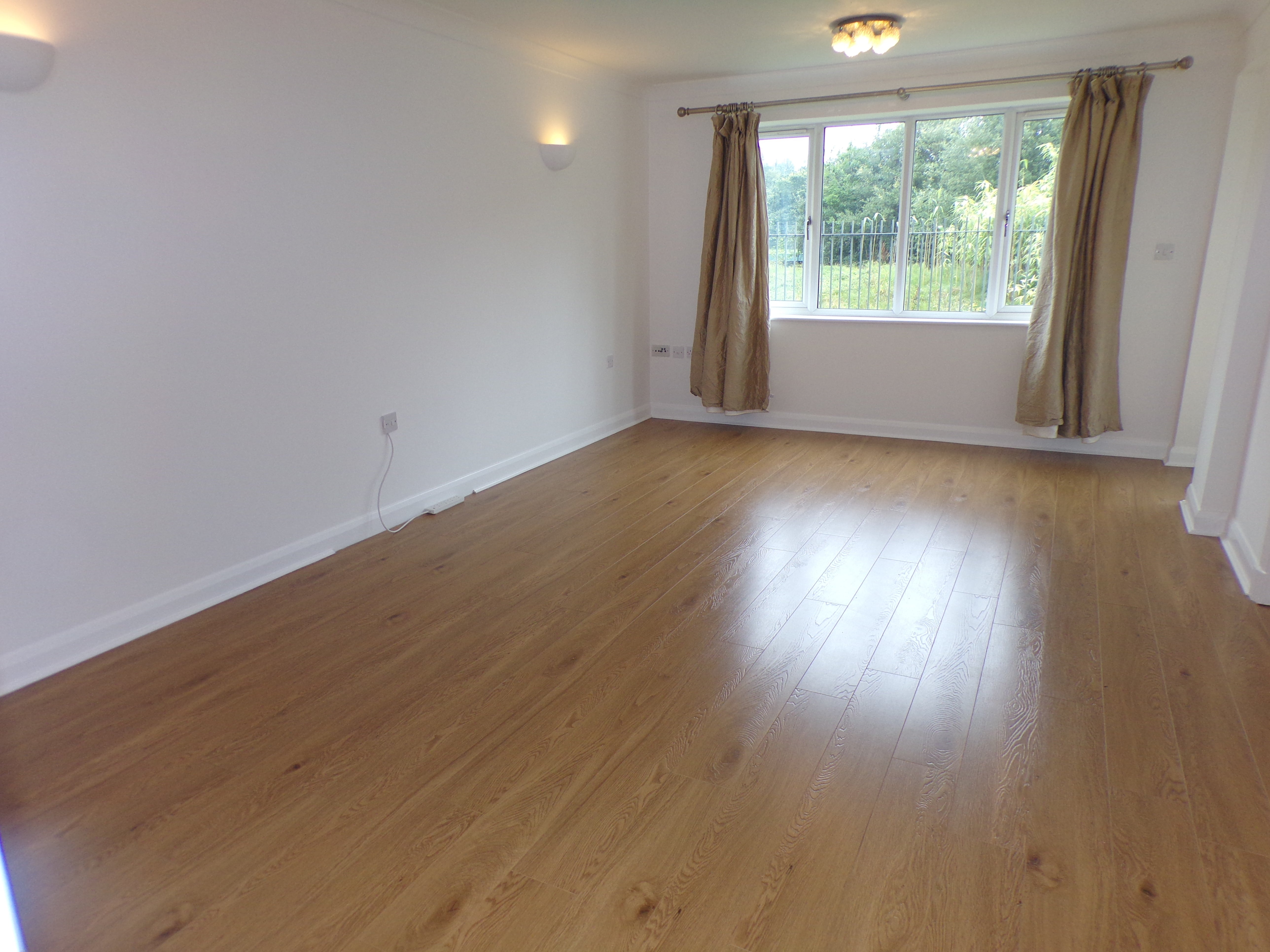 Flat Miller Gardens in Preston