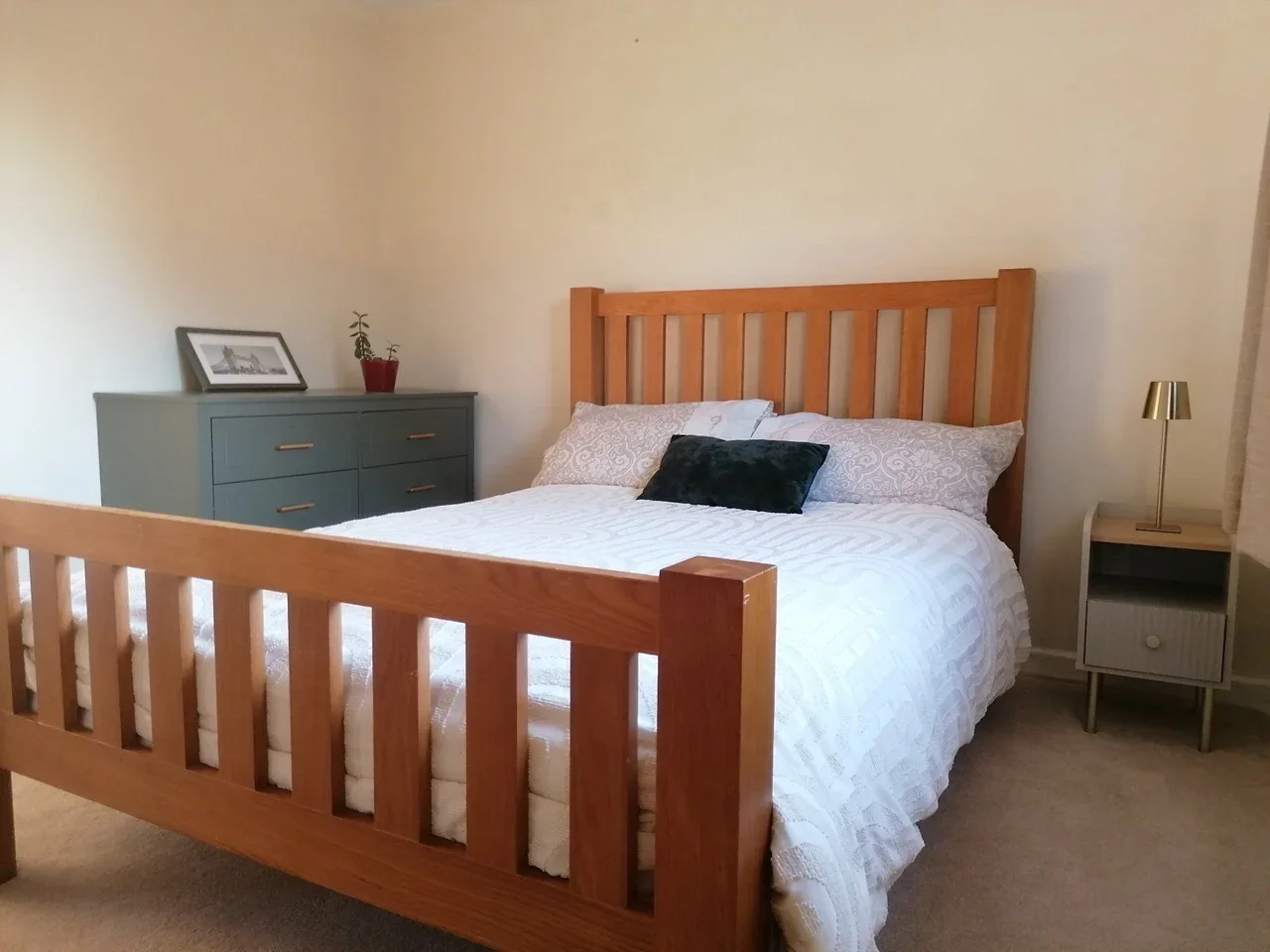 Room Ramsey Road in Huntingdonshire