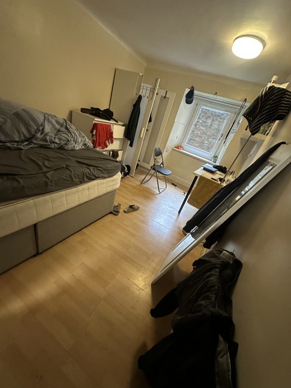 Room Argyle Street in Glasgow