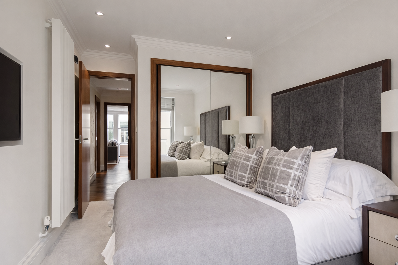 Flat Kensington Gardens Square in City of Westminster