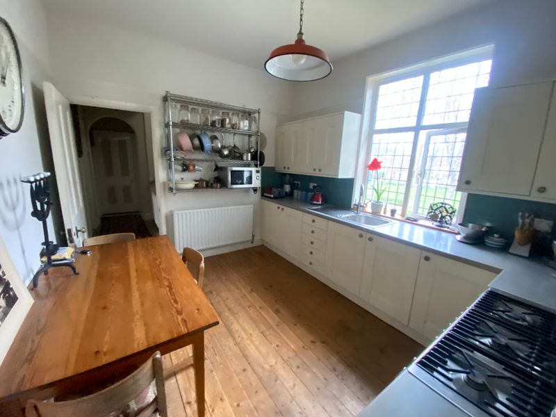 Room St. Helen's Road in Greater London