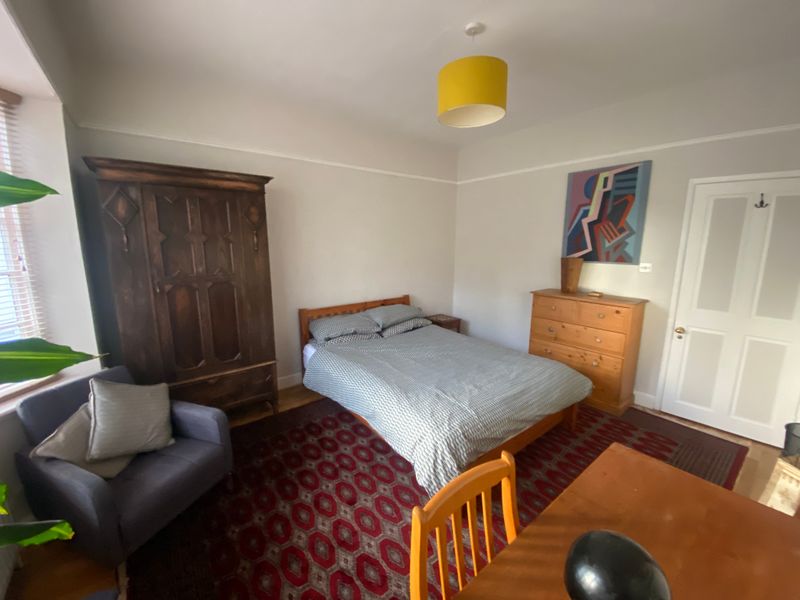Room St. Helen's Road in Greater London