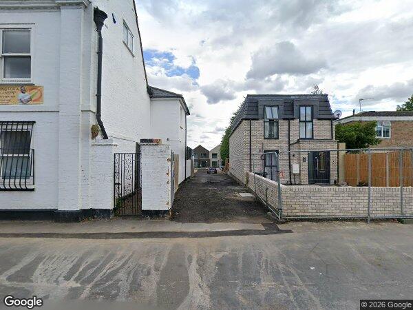 Flat High Street in Cheshunt