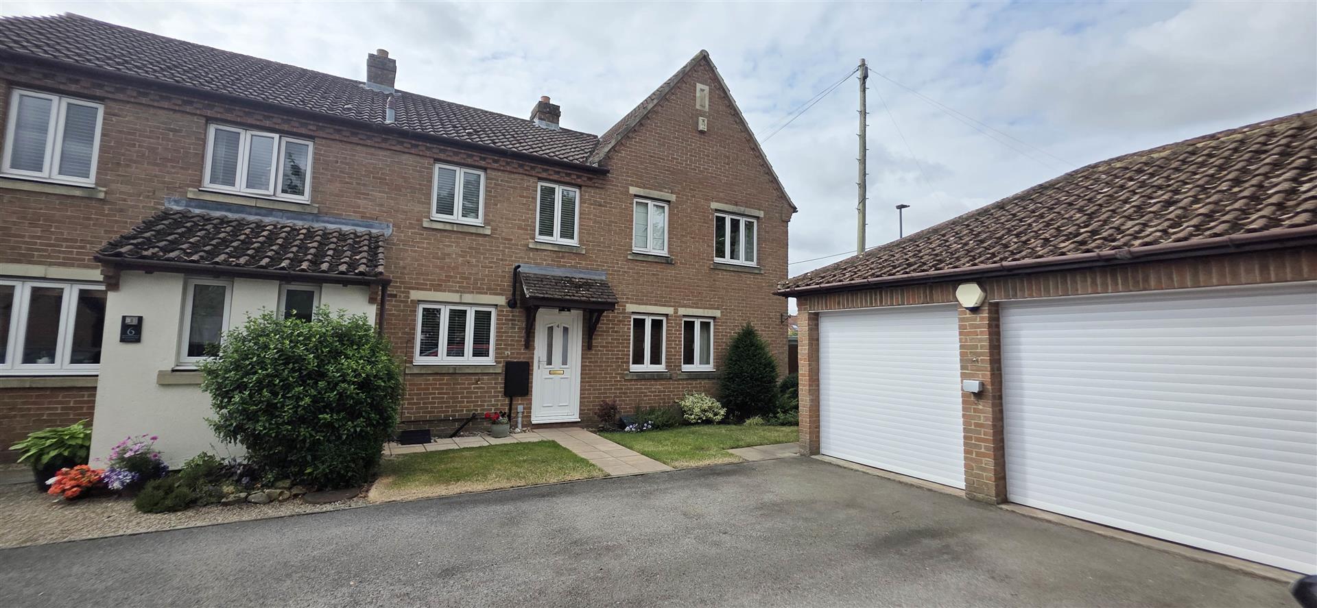 House Blenheim Close in Scorton