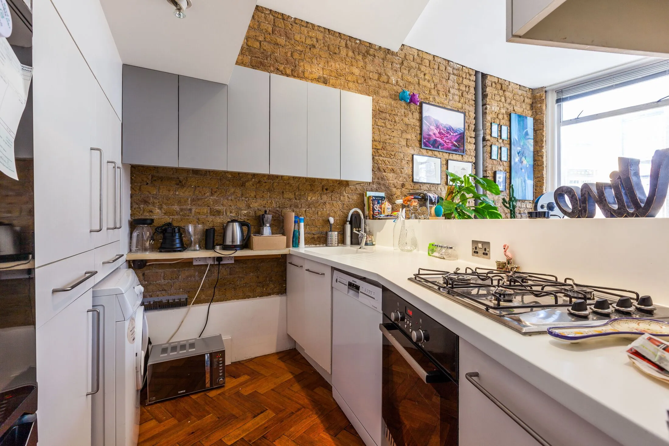 Flat Phipp Street in Greater London