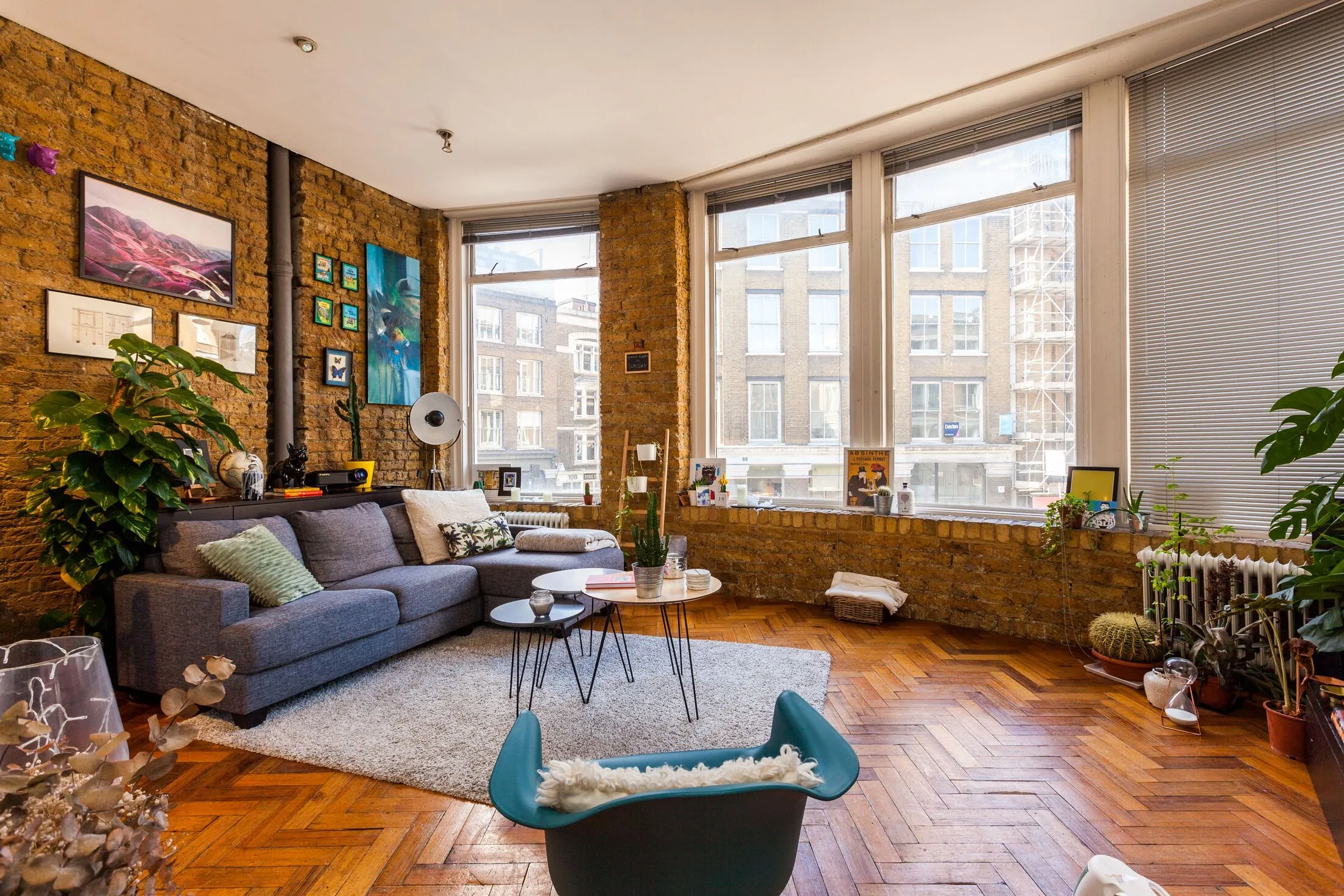 Flat Phipp Street in Greater London
