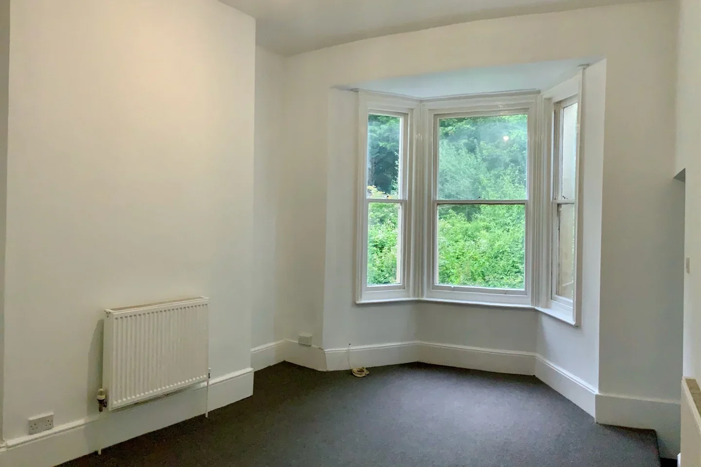 Flat West Hill Road in St Leonards