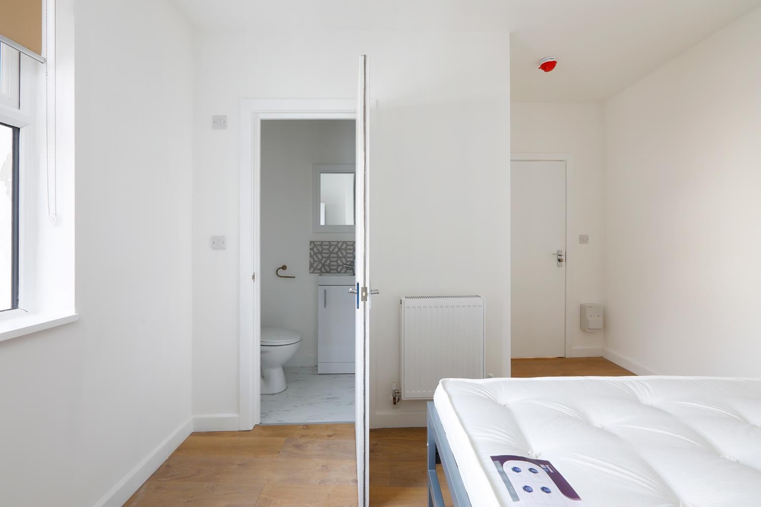 Room Royal George Road in Mid Sussex