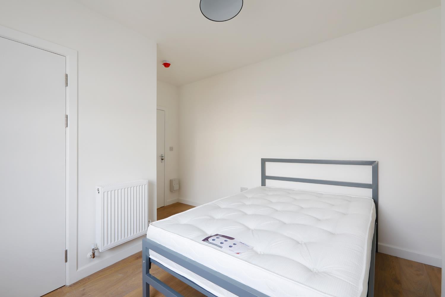 Room Royal George Road in Mid Sussex