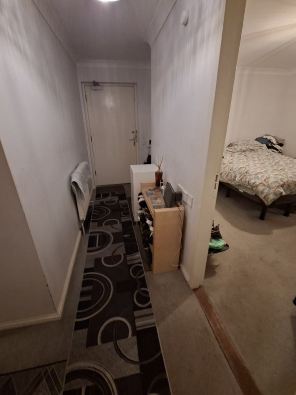 Flat Ramsey Walk in Greater London