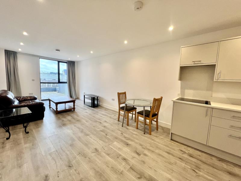 Flat Obelisk Way in Surrey Heath