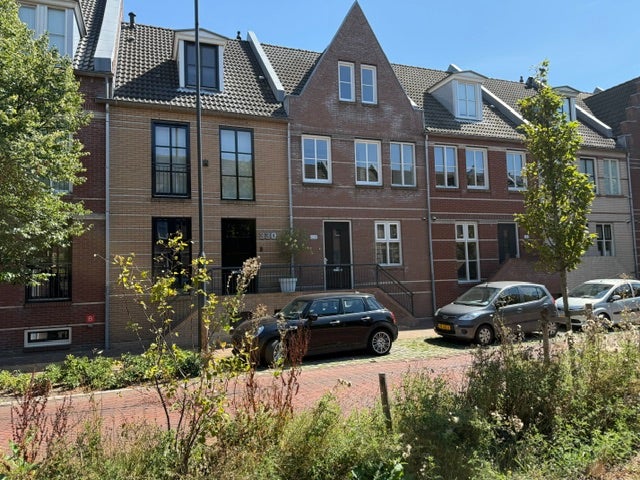 Huis Laan van Broekpolder 328 in Heemskerk