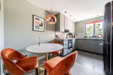 Flat Harbord Close in Greater London
