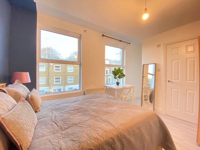 Room Brook Road in Reigate and Banstead