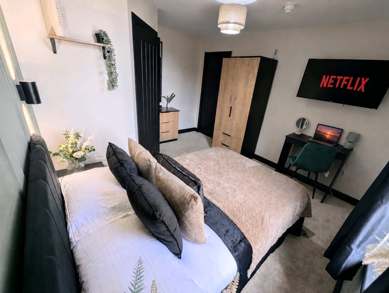 Room Birches Head Road in Stoke-on-Trent