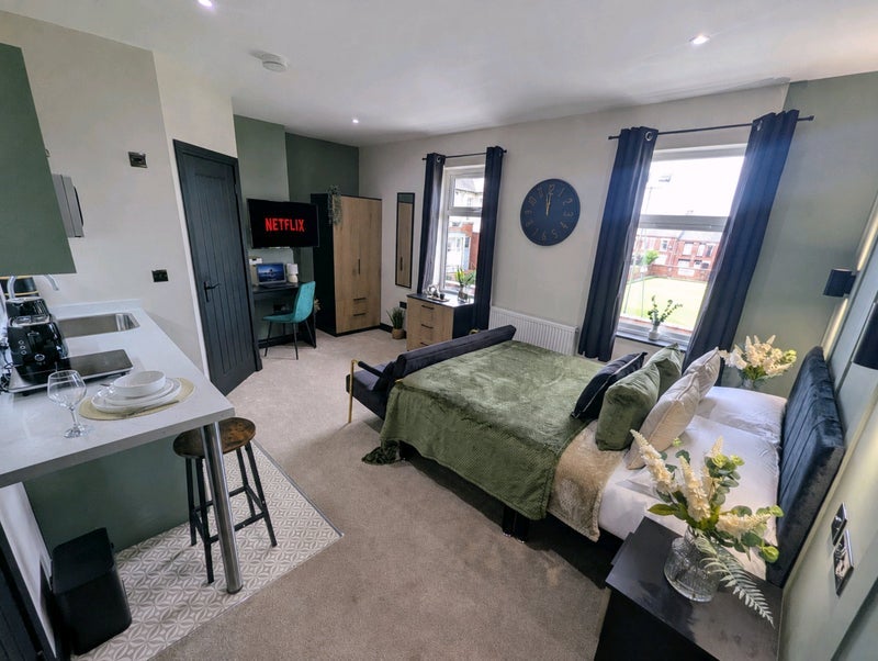 Room Birches Head Road in Stoke-on-Trent