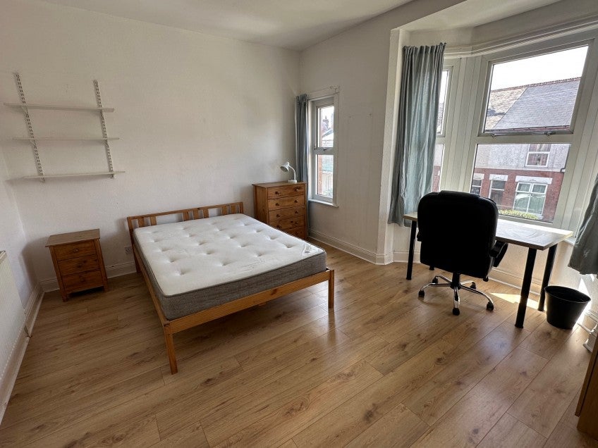 Room Gulson Road in Coventry
