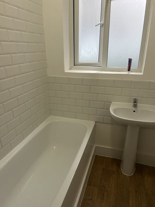 Room High Street in Greater London
