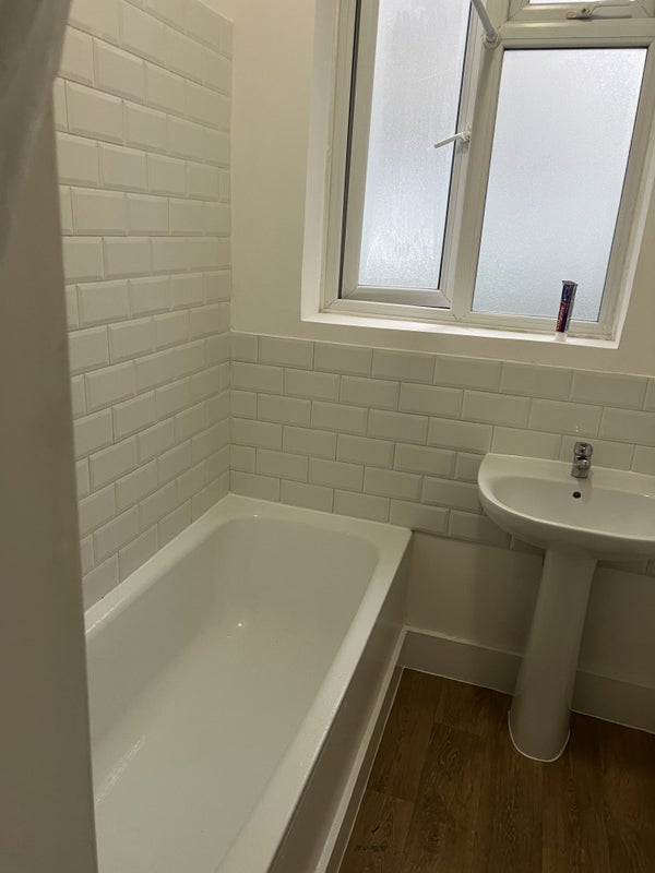Room High Street in Greater London