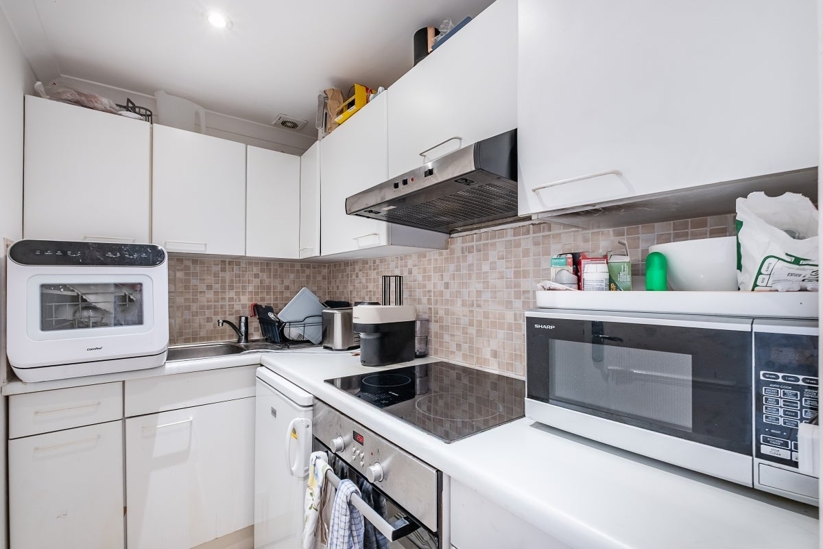 Flat Brompton Square in Greater London