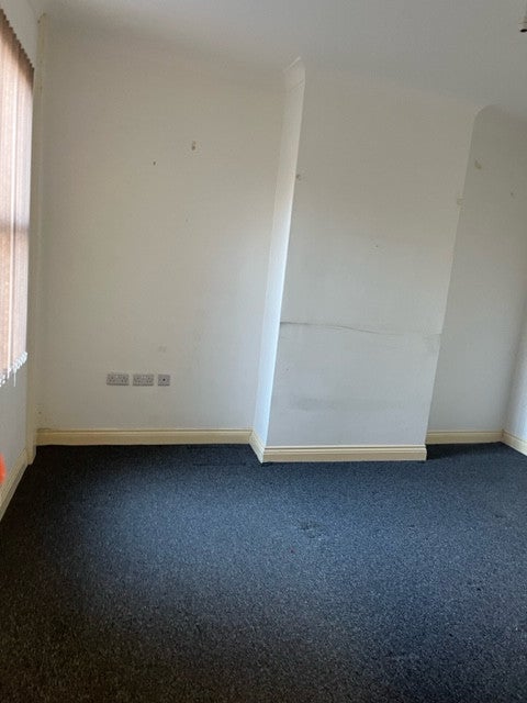 Room Brook Street in Luton
