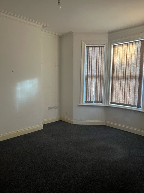 Room Brook Street in Luton