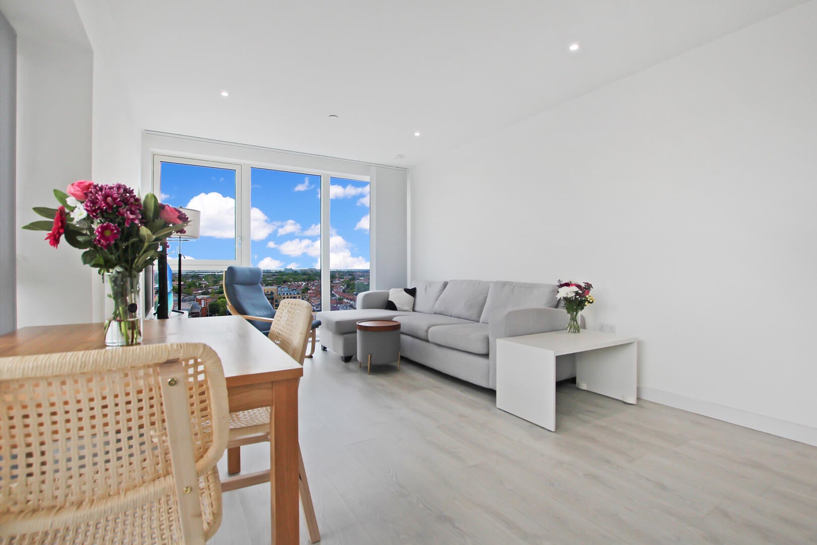 Flat Prince Regent Road in Greater London