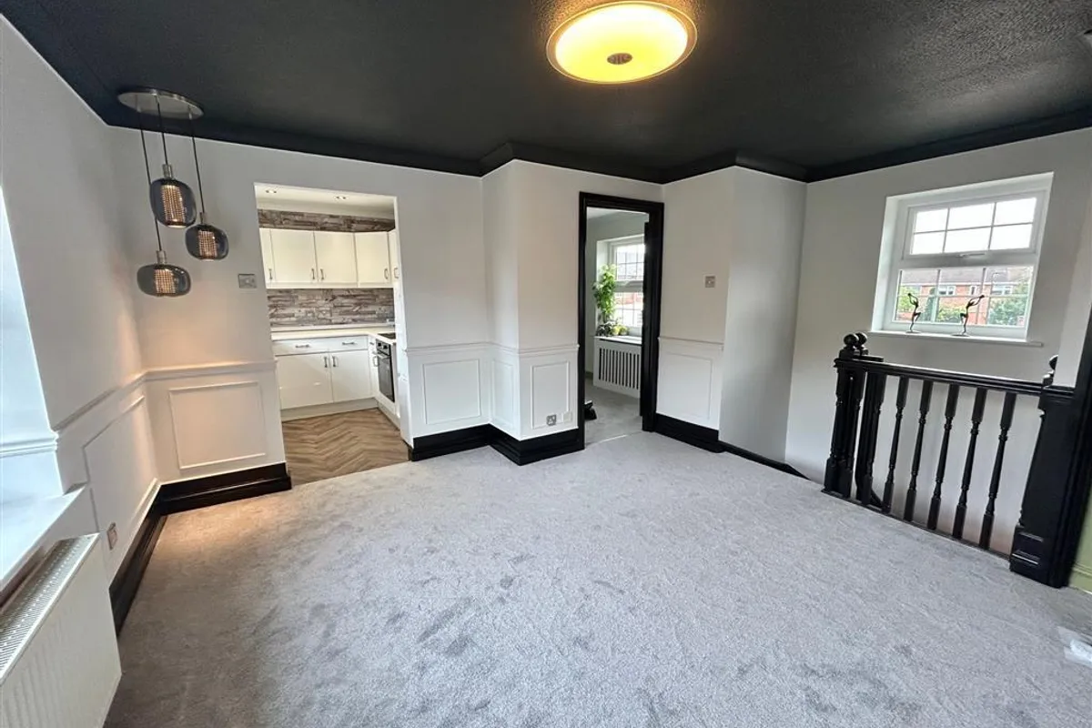 Flat Belgrave Court in Doncaster