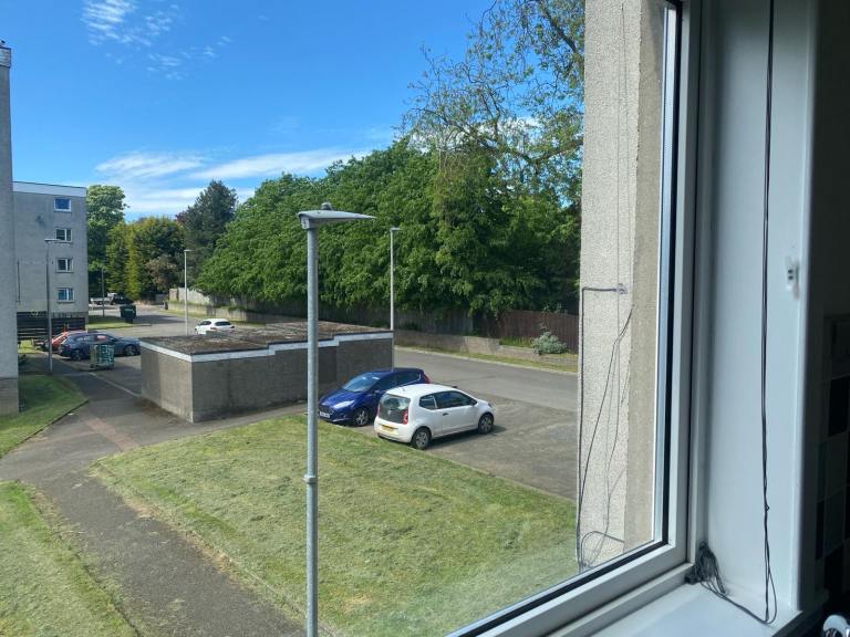 Flat Craigie Drive in Dundee