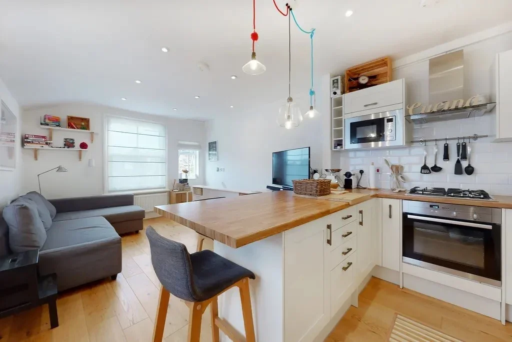 House Inderwick Road in Greater London