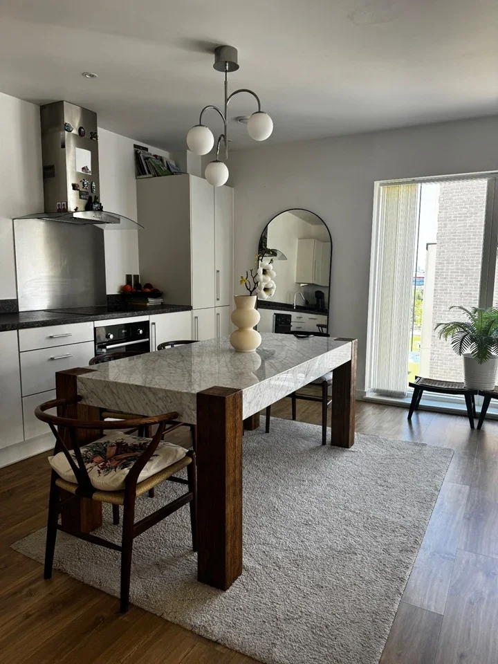 Flat Magellan Boulevard in Greater London