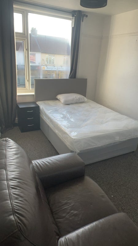 Room Filton Avenue in Bristol