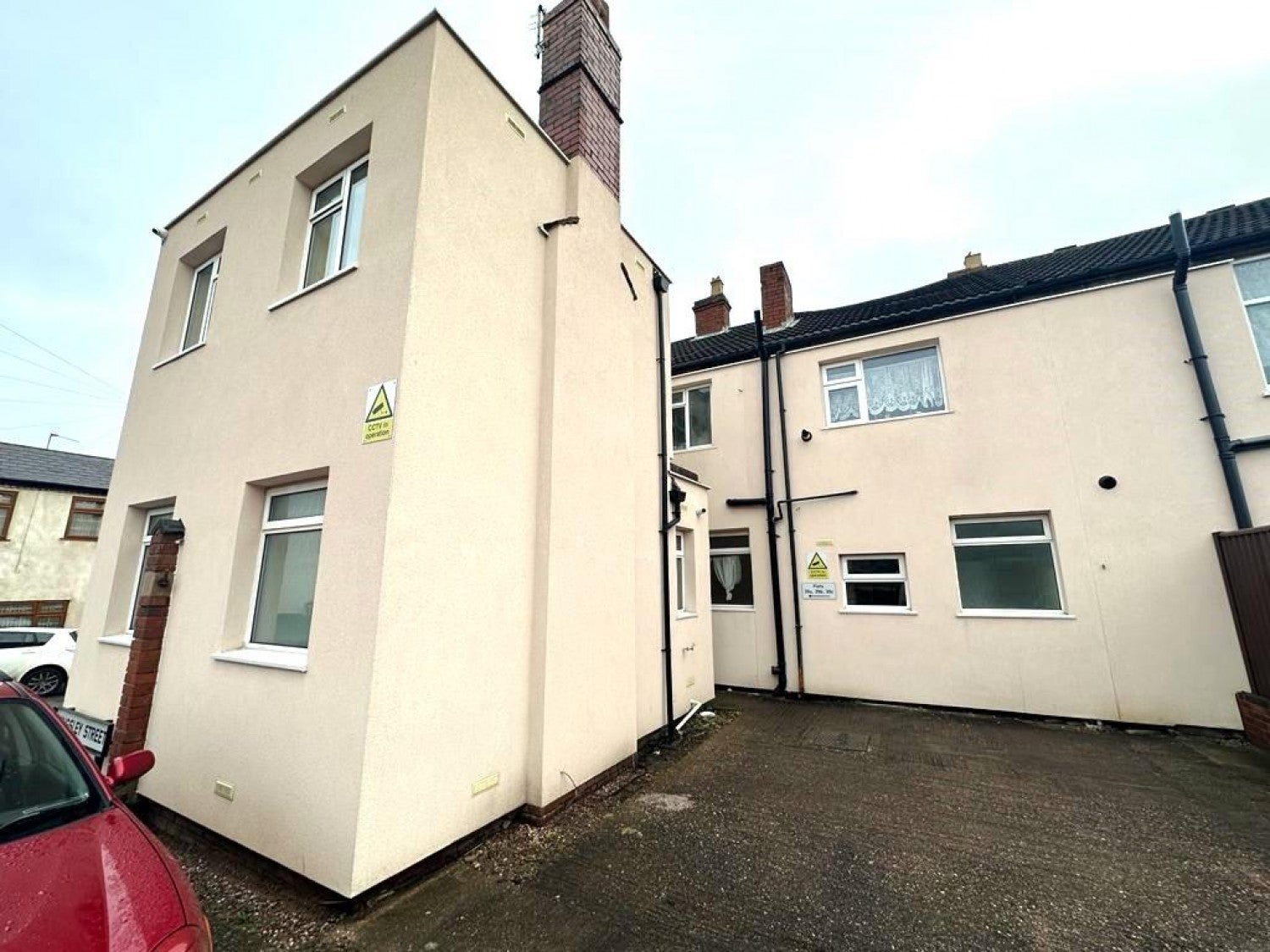 Flat St Johns Street in Dudley