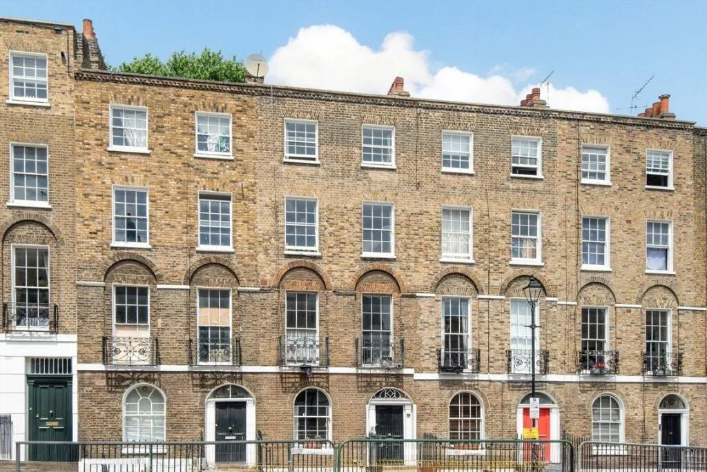 Flat Chadwell Street in Greater London