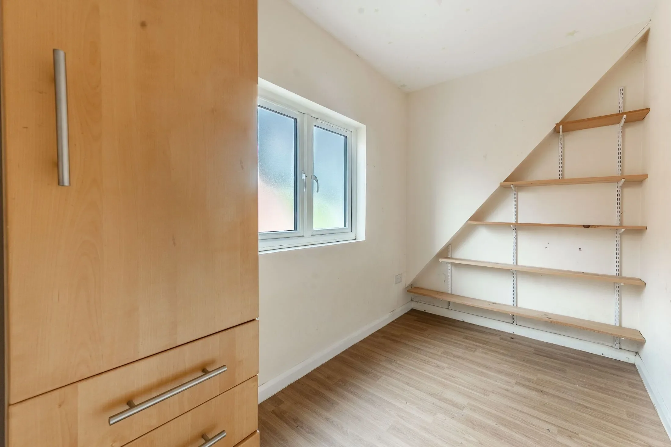 House Oakcroft Close in Greater London