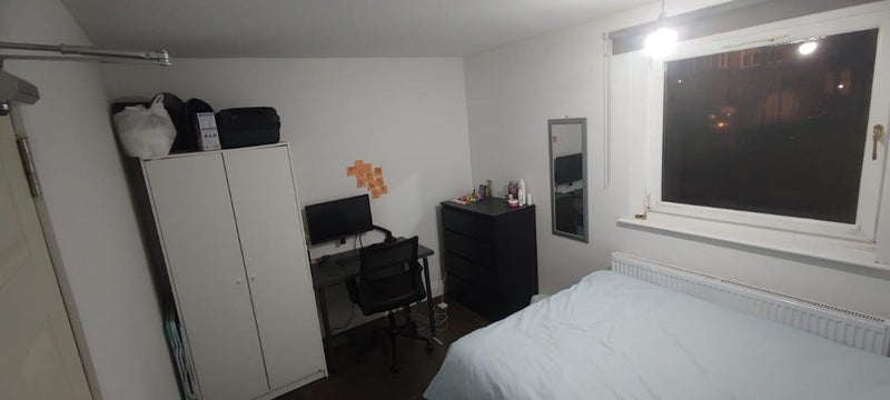 Room Sanda Street in Glasgow