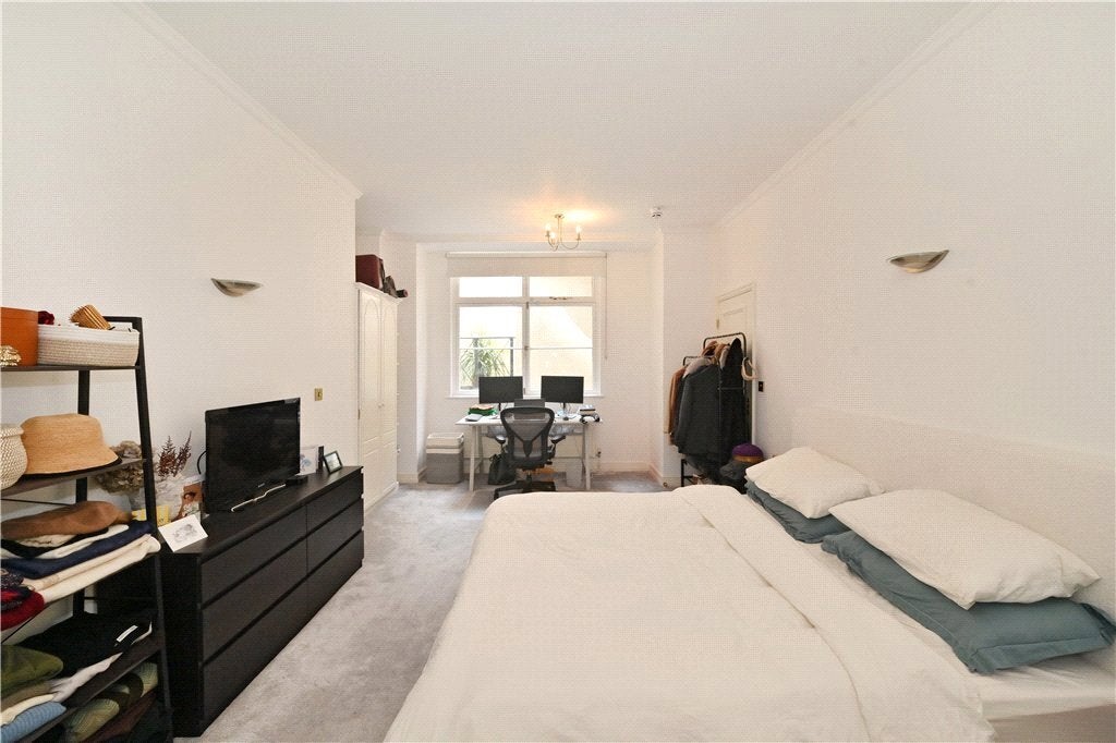 Flat Mansfield Street in City of Westminster