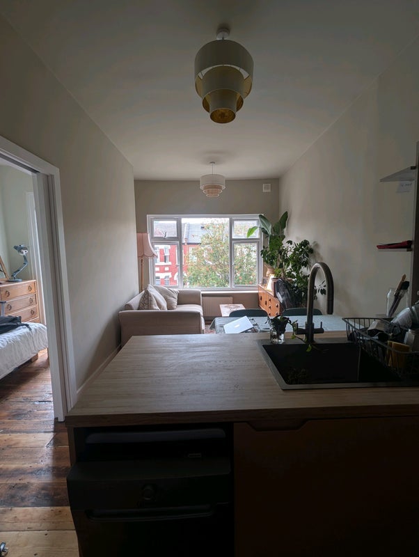 Room Kimberley Gardens in Greater London