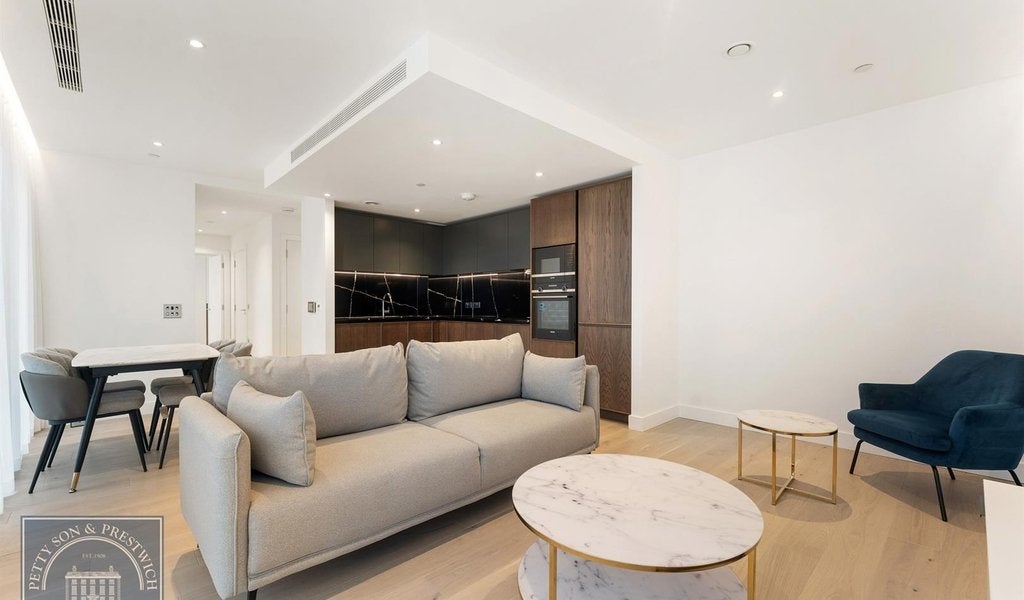 Flat Lloyd Baker Street in Greater London