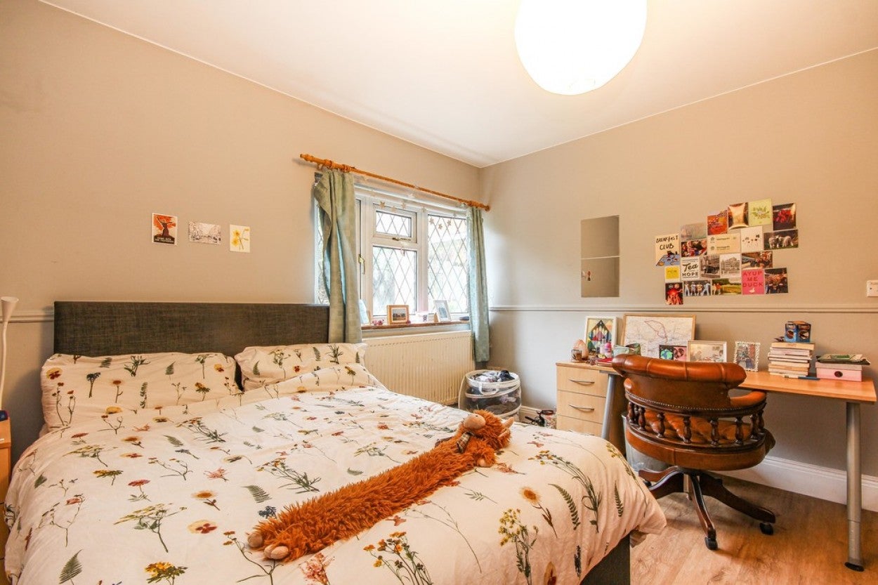 Room Middleton Boulevard in Nottingham