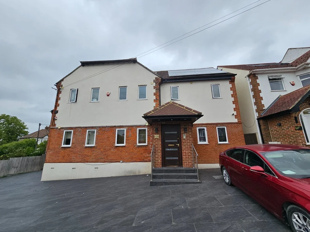 Flat Penderry Rise in Greater London