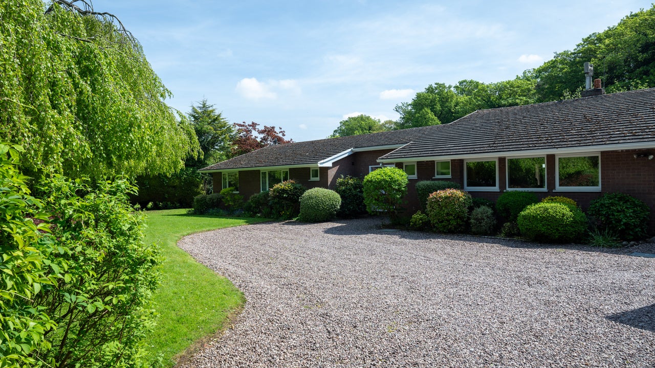 House Whitchurch Road in Prees Higher Heath