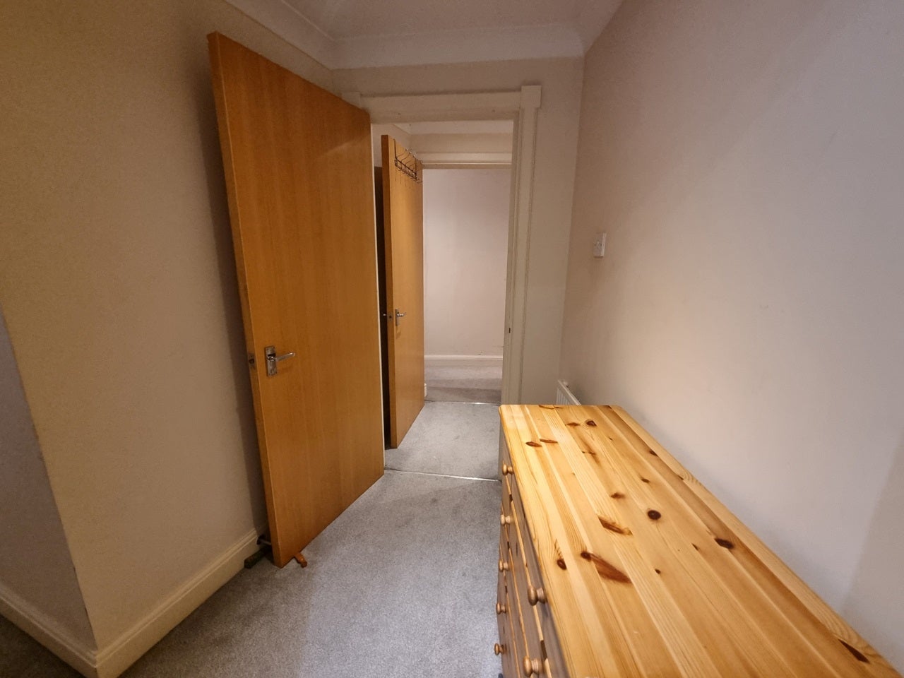 Flat Ensign Street in Greater London