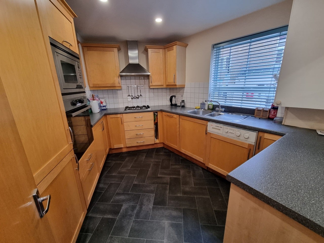 Flat Ensign Street in Greater London