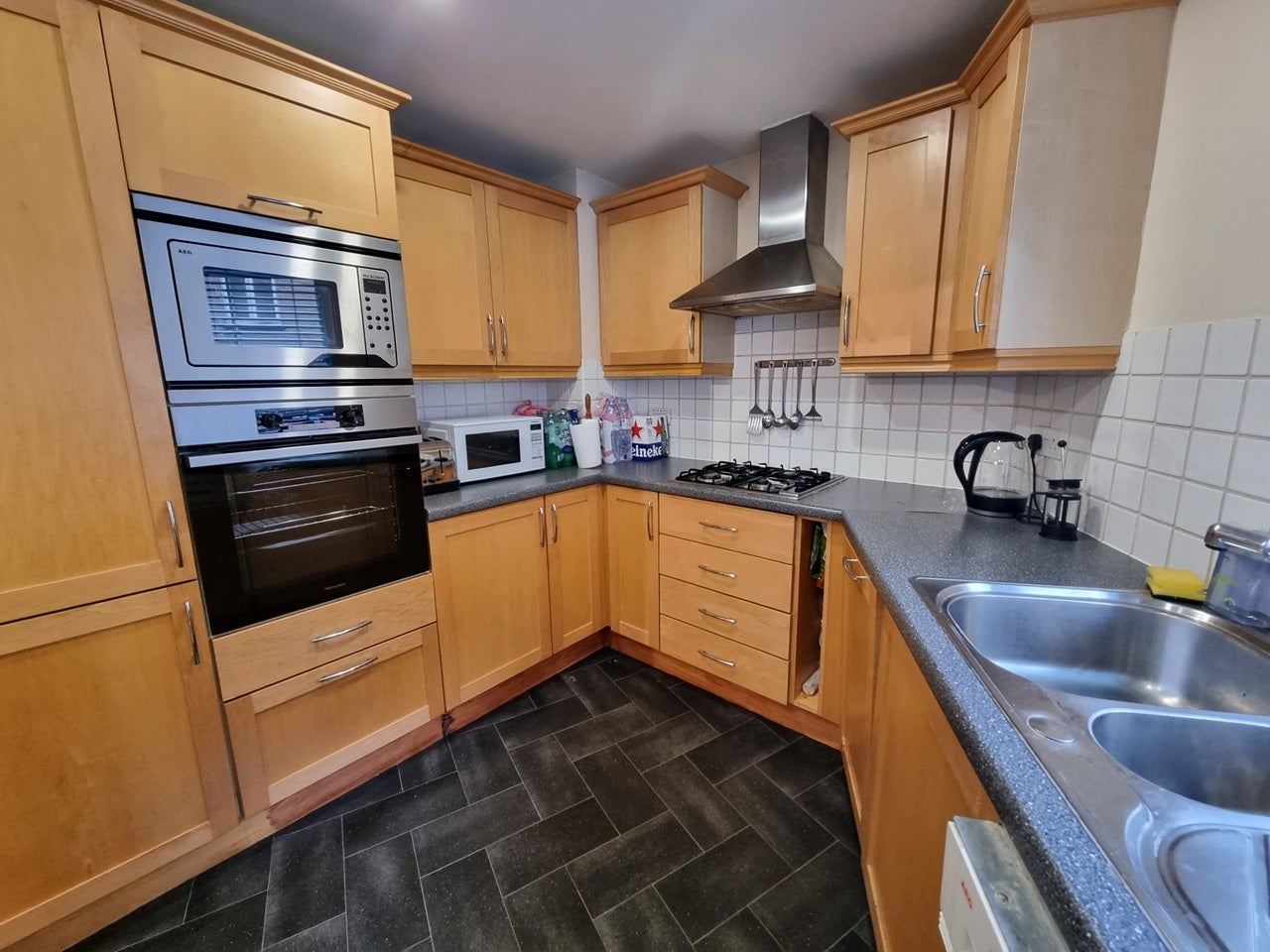 Flat Ensign Street in Greater London